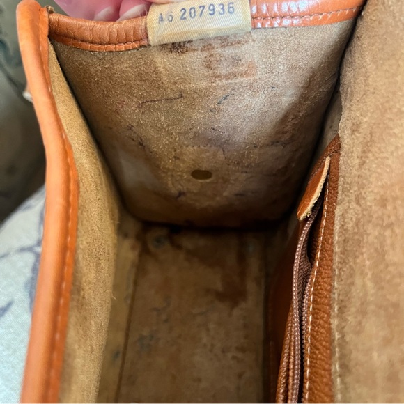 Dooney & Burke All-Weather Leather Vintage Essex Purse - Picture 15 of 16